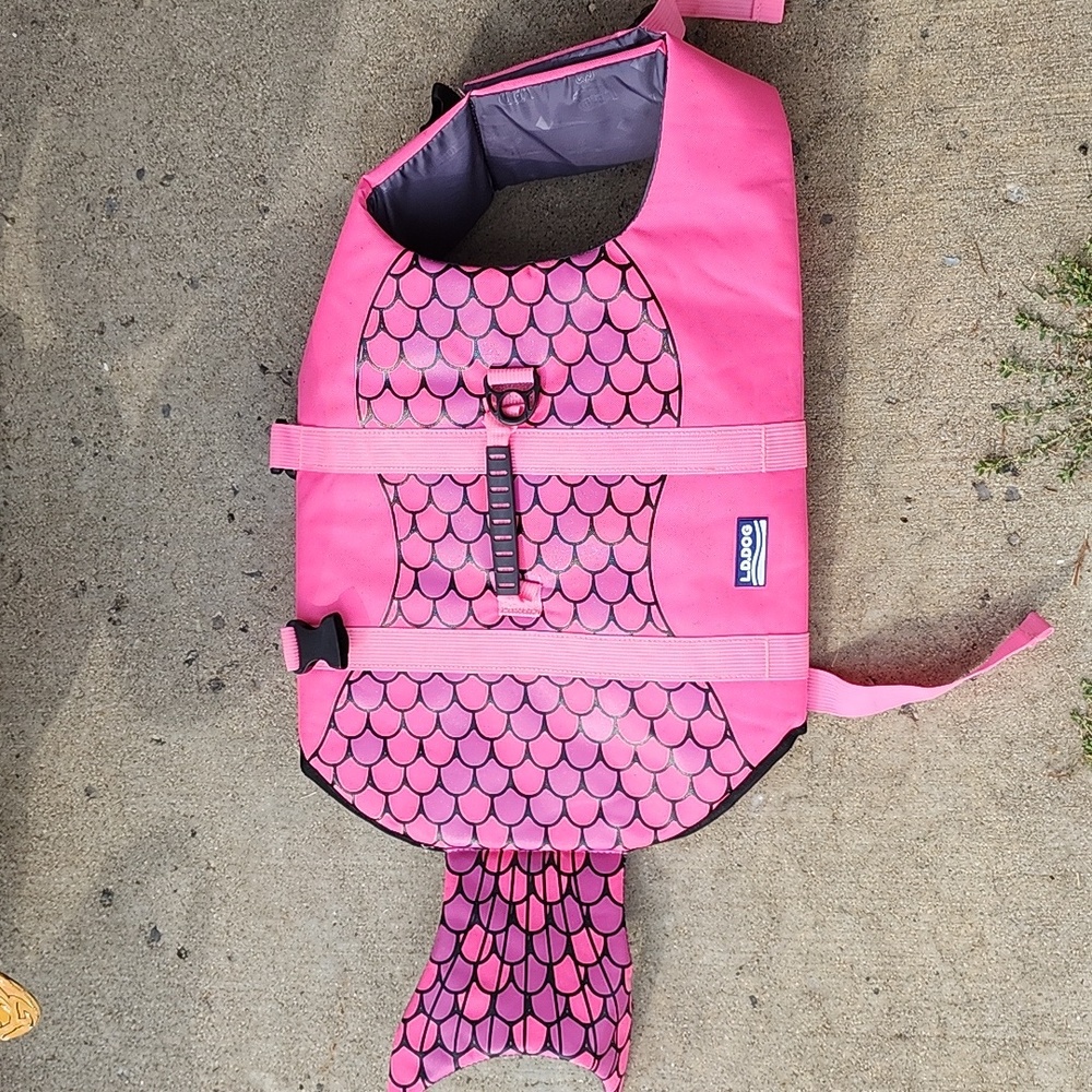 Large mermaid dog waterproof life vest